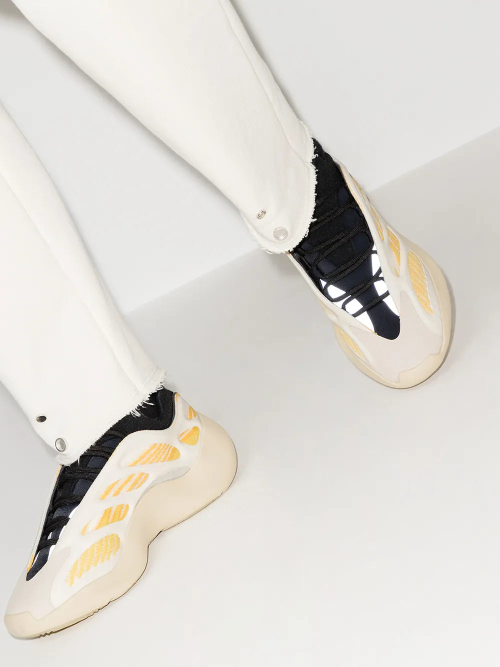 adidas Yeezy Yeezy 700 V3