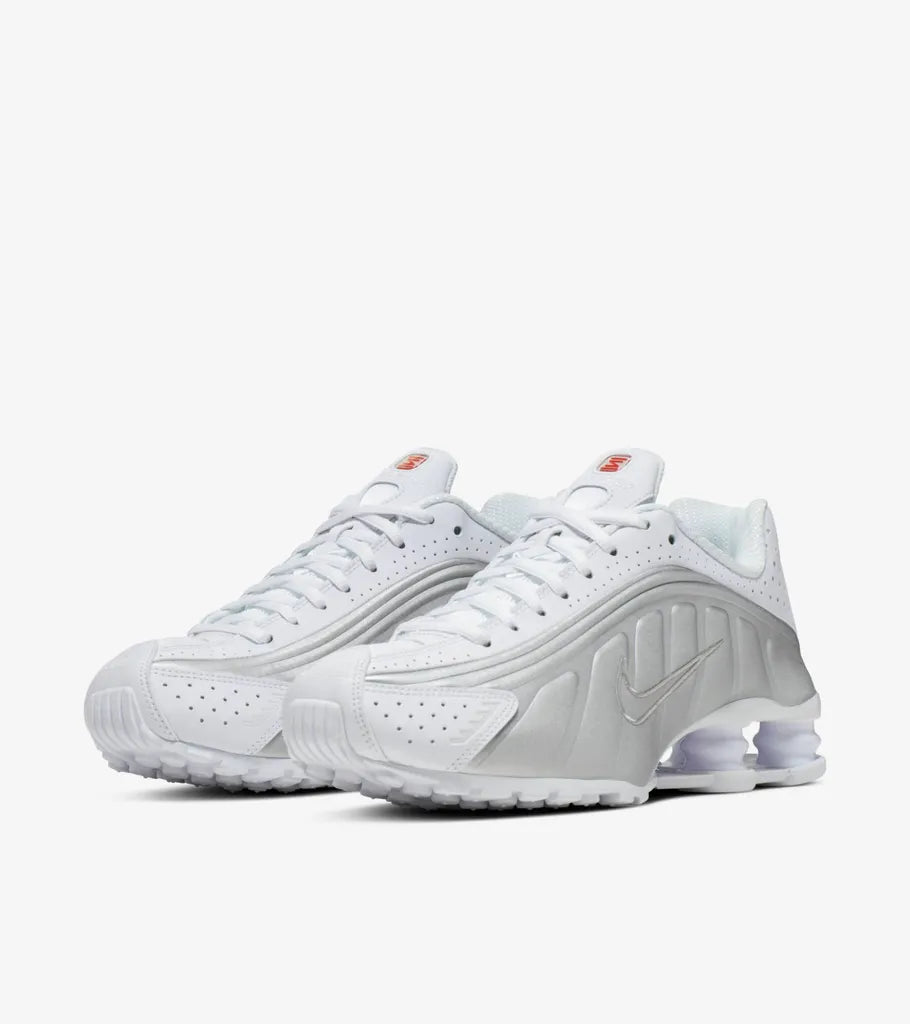 styleora Shox R4 White and Metallic Silver styleora